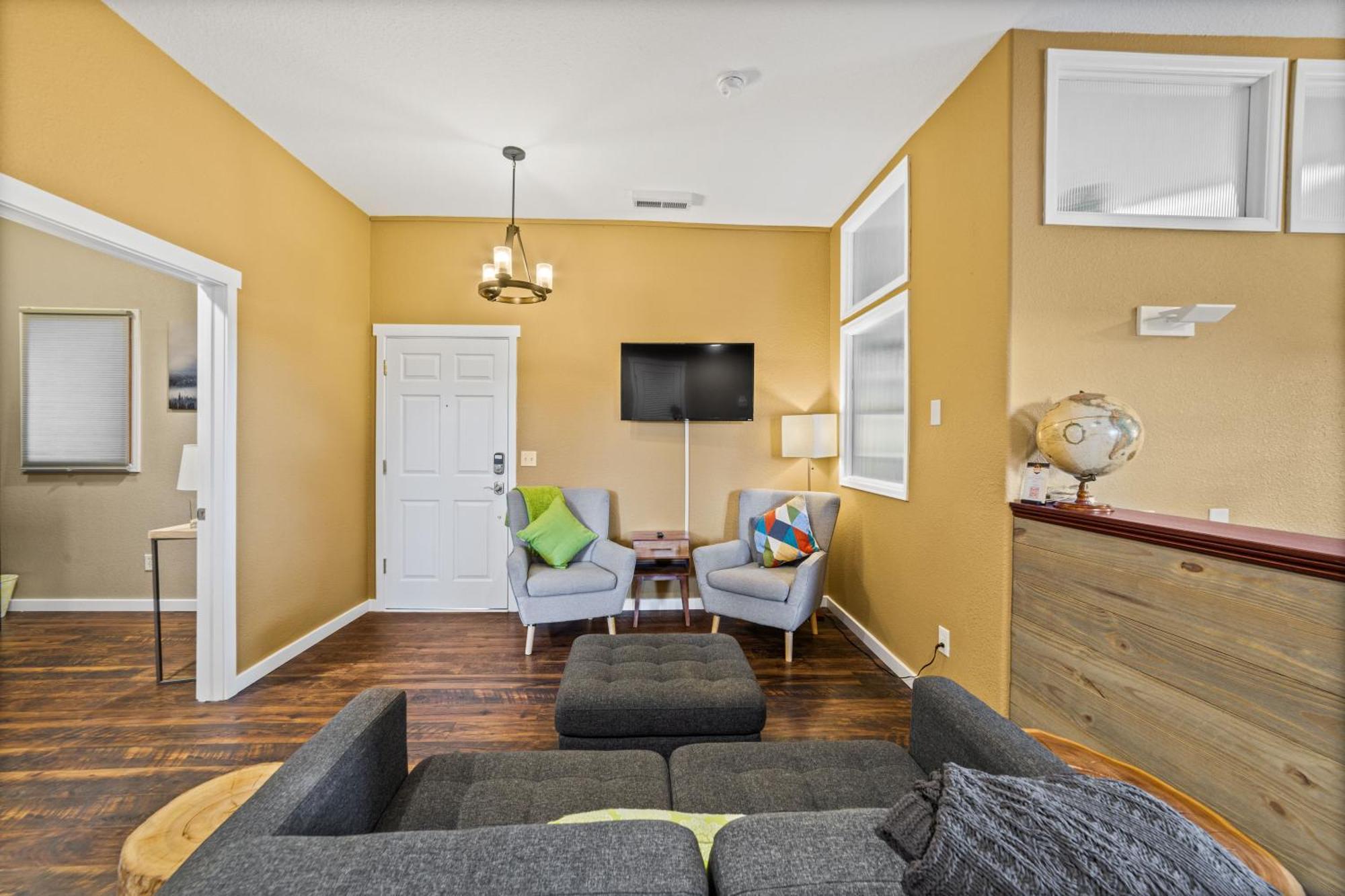 Modern Condo Inside The Historic St Regis Grand Junction Exterior photo
